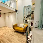 Cozy Loft Near The Marais District アパート